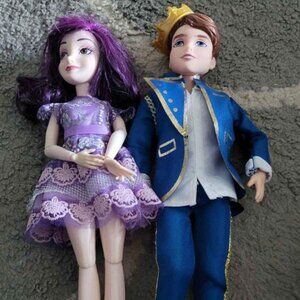 Descendants 2 Mal And Ben Isle Of The Lost Auradon Prep Dolls